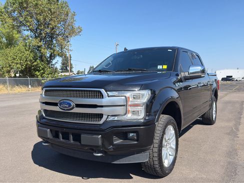 Used 2019 Ford F150 Platinum w/ Equipment Group 701A Luxury AWD/4WD image 4