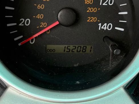 Used 2005 Toyota Highlander 4WD V6 w/ 3rd Row image 4