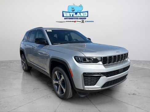 New 2026 Jeep Grand Cherokee Limited RWD image 8