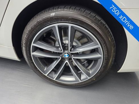 Used 2022 BMW 750i xDrive AWD/4WD image 28