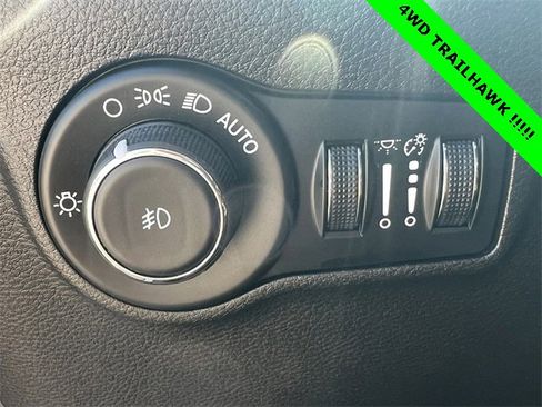 Used 2024 Jeep Compass Trailhawk image 20