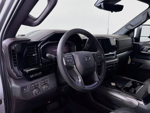New 2026 Chevrolet Silverado 2500 ZR2 AWD/4WD image 9