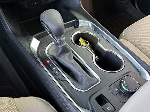 Used 2024 Chevrolet Traverse LS w/ Safety Package image 18