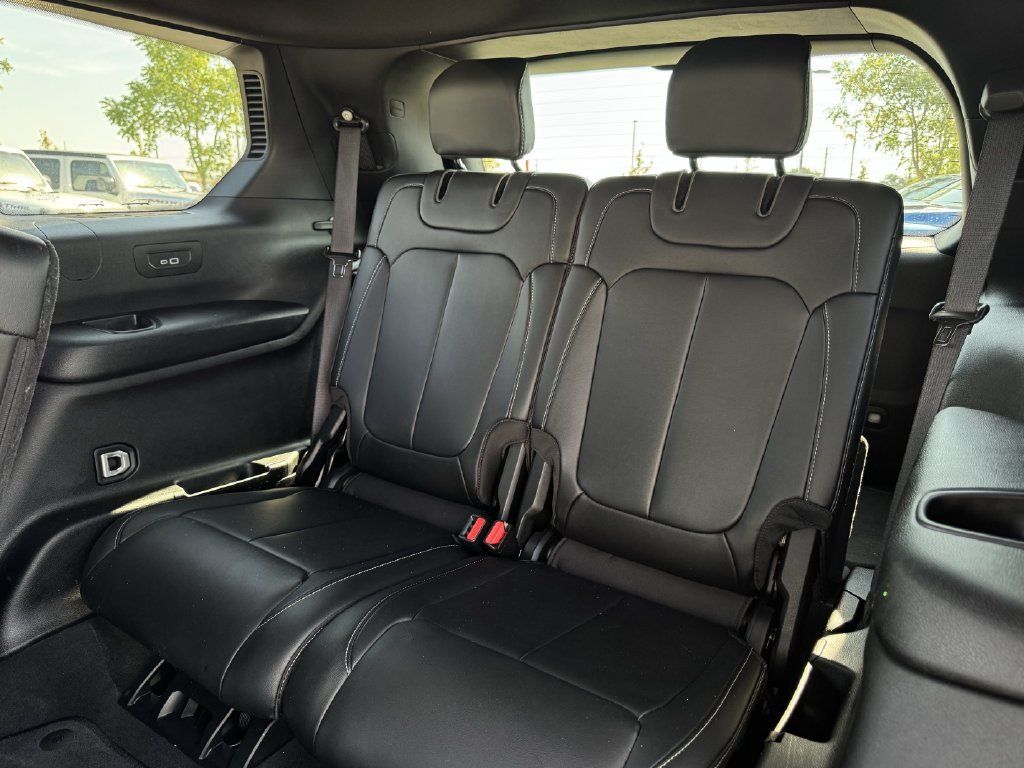 Used 2025 Jeep Grand Cherokee L Limited RWD image 27