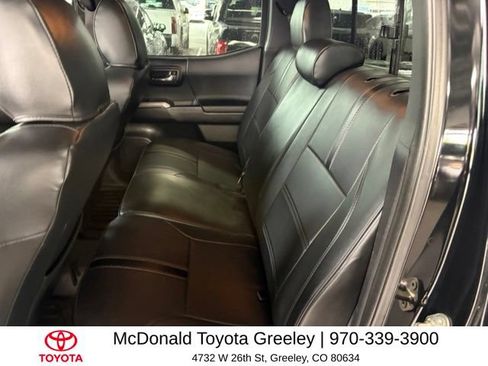 Used 2016 Toyota Tacoma TRD Off-Road AWD/4WD image 16