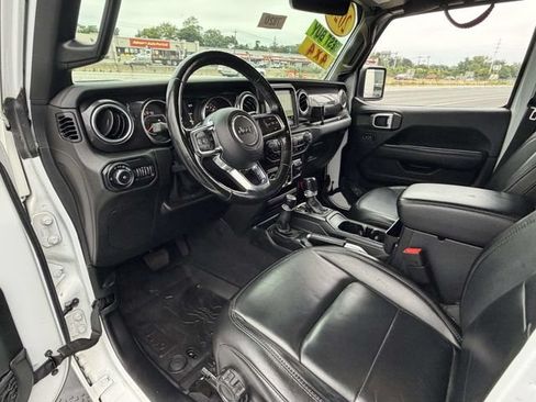 Used 2020 Jeep Wrangler Unlimited Sahara AWD/4WD image 10