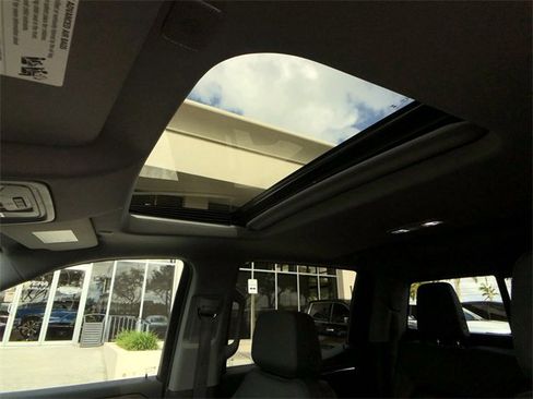 Certified 2023 GMC Sierra 1500 SLT w/ SLT Premium Package image 30