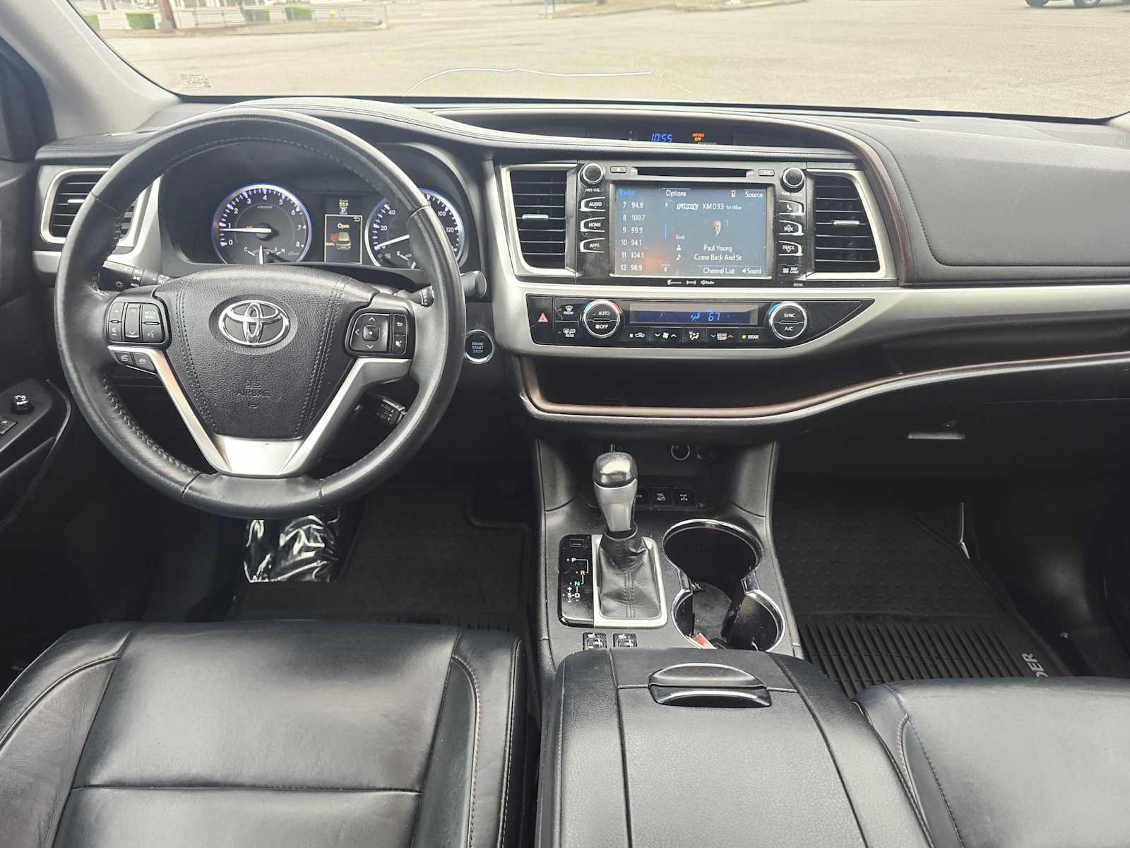 Used 2016 Toyota Highlander XLE AWD/4WD image 18
