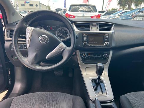 Used 2015 Nissan Sentra SV FWD image 8