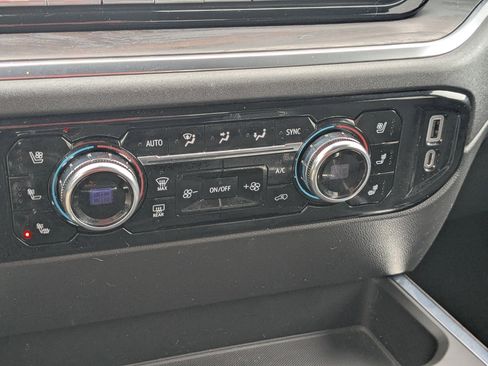 Used 2022 GMC Sierra 1500 SLT w/ SLT Convenience Package image 23