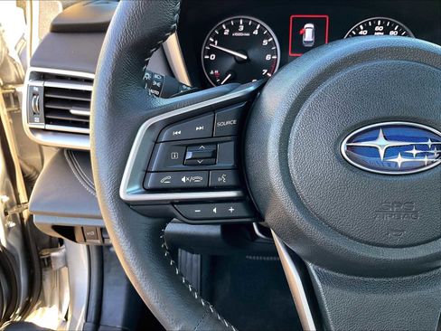 Used 2025 Subaru Outback Limited image 36