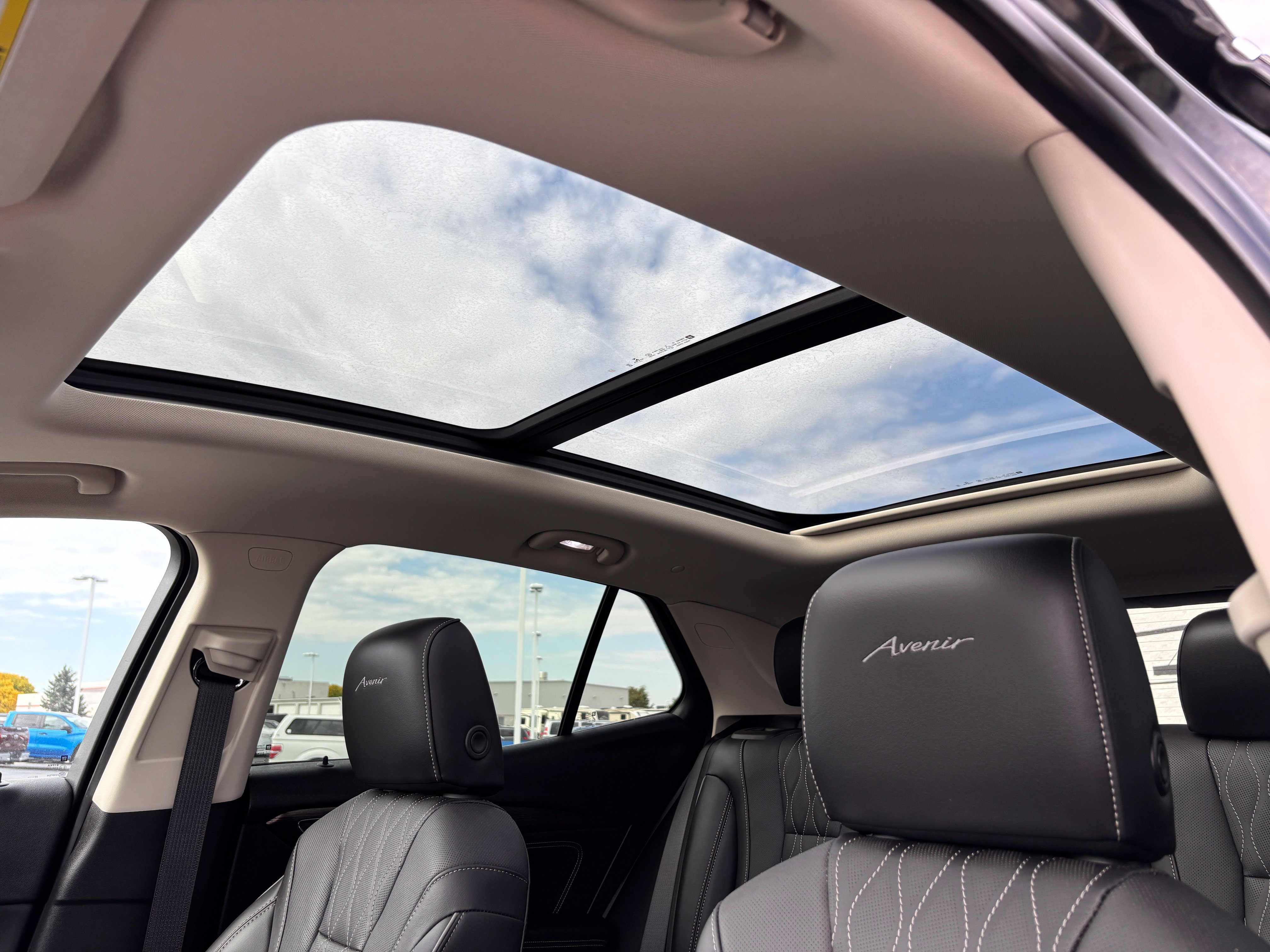 Used 2023 Buick Envision Avenir FWD image 13