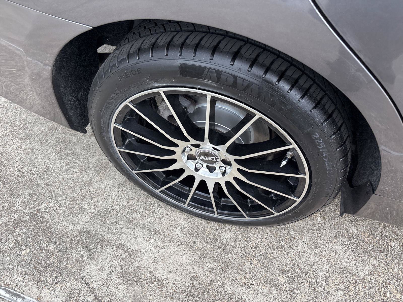 Used 2015 Toyota Camry SE FWD image 10