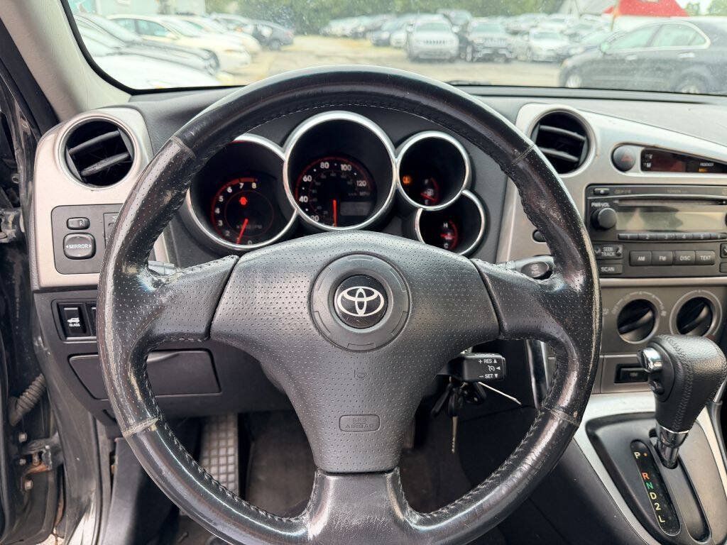 Used 2005 Toyota Matrix XR w/ Extra Value Pkg 2 FWD image 9