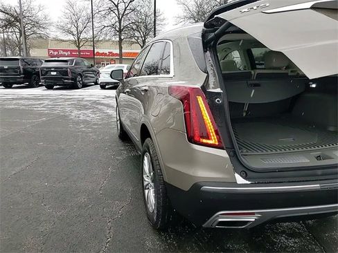 Used 2023 Cadillac XT5 Premium Luxury image 7