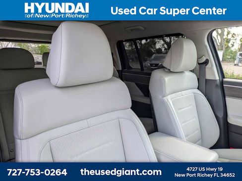Used 2025 Hyundai Santa Fe Calligraphy image 6