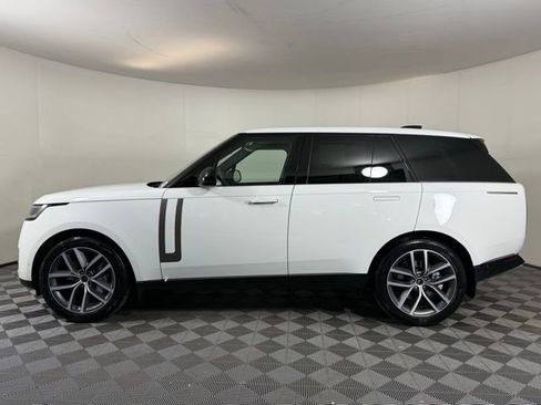 New 2025 Land Rover Range Rover SE image 4