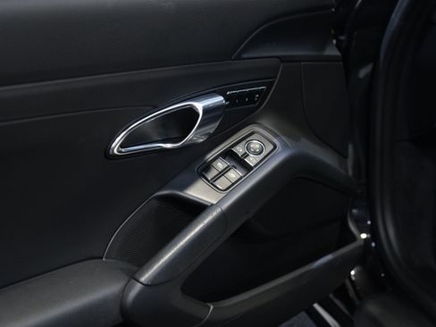 Used 2014 Porsche Cayman RWD image 21