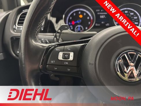 Used 2017 Volkswagen Golf R 4-Door image 22