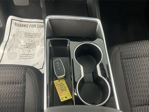 Used 2025 Chevrolet Equinox LT w/ Safety and Technology Package image 41