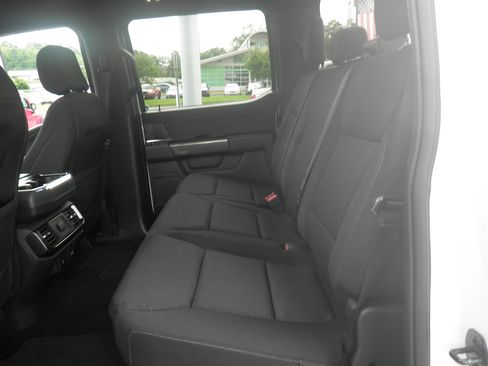 Certified 2022 Ford F150 XLT w/ Equipment Group 302A High image 20