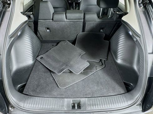 Used 2025 Honda HR-V LX image 19