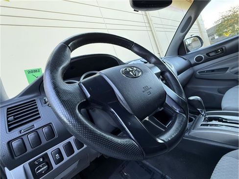 Used 2012 Toyota Tacoma 2WD Access Cab image 9