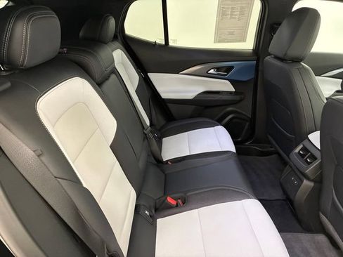 Certified 2024 Chevrolet Equinox EV LT AWD/4WD image 16