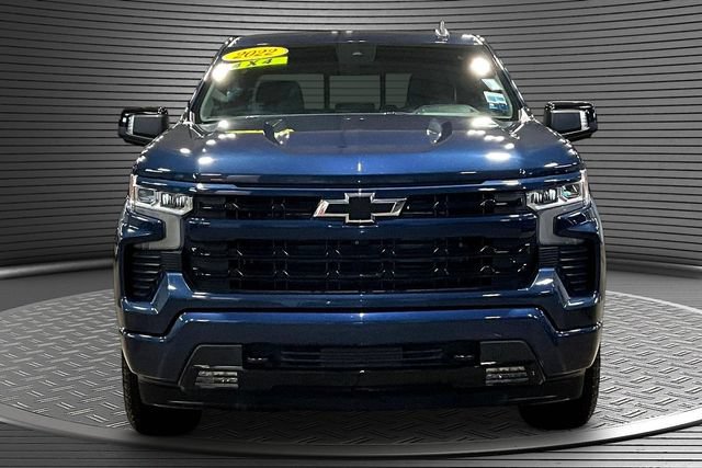 Used 2022 Chevrolet Silverado 1500 RST w/ Convenience Package II AWD/4WD image 2