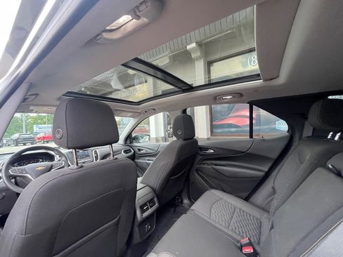 Used 2021 Chevrolet Equinox LT image 19