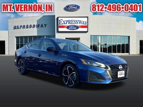 Used 2024 Nissan Altima 2.5 SR FWD image 5