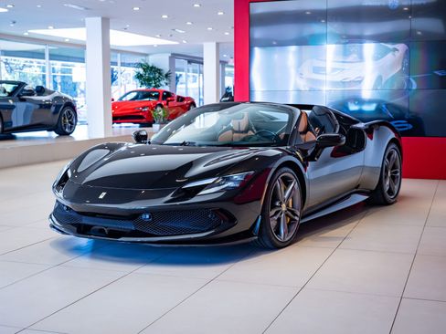 Used 2025 Ferrari 296 GTS image 4