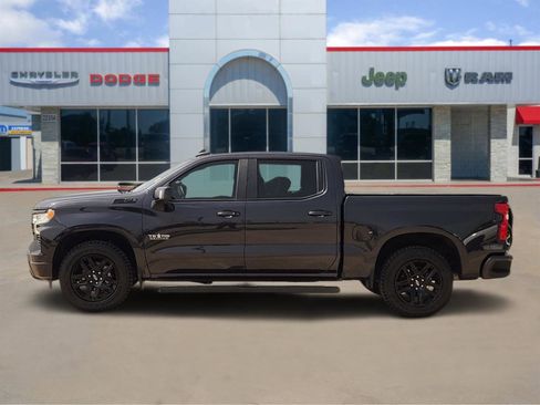 Used 2023 Chevrolet Silverado 1500 RST AWD/4WD image 3