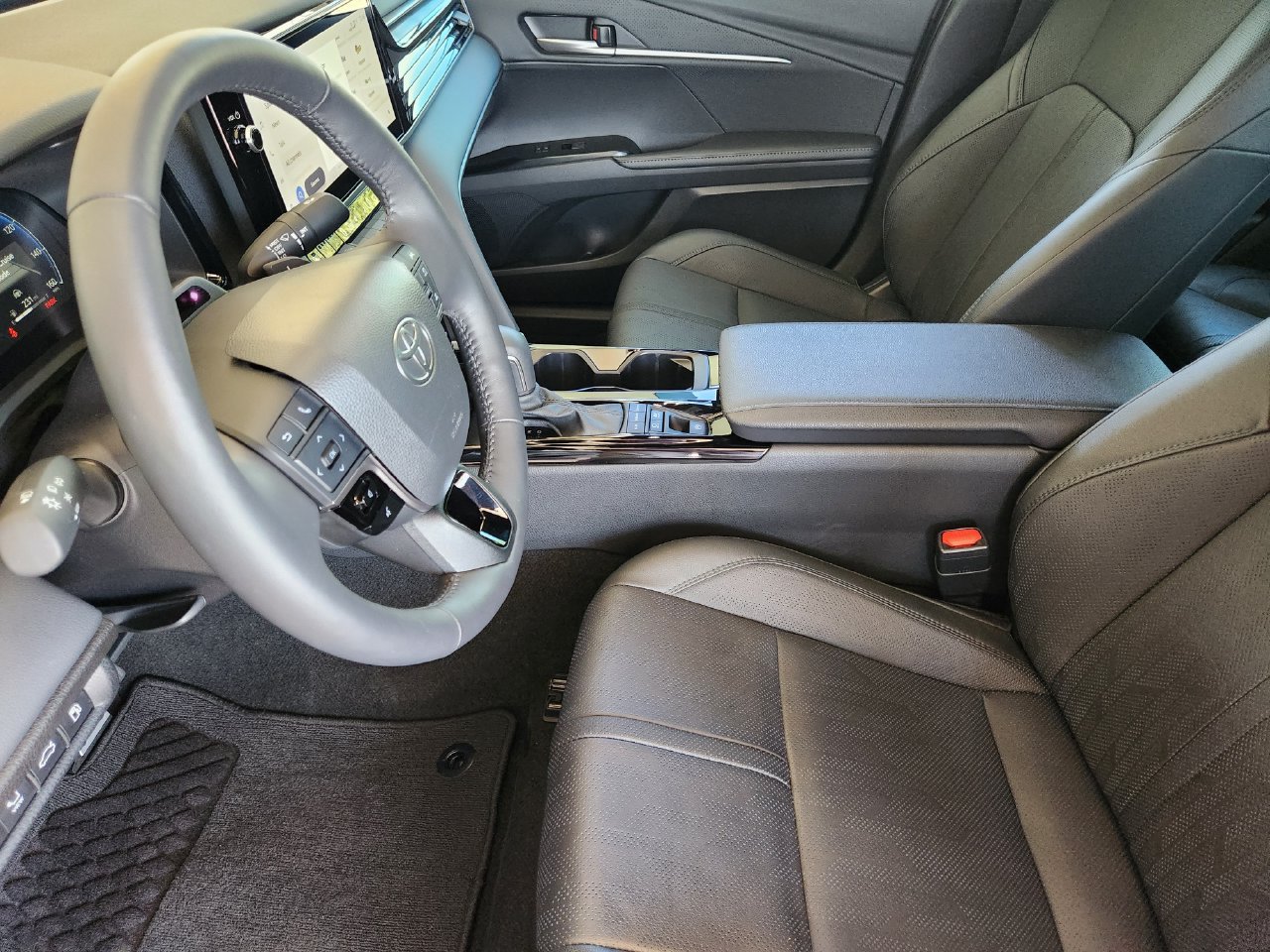 Used 2025 Toyota Camry XSE w/ Premium Plus Package FWD image 12
