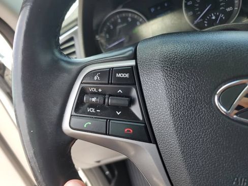 Used 2018 Hyundai Elantra Value Edition FWD image 20