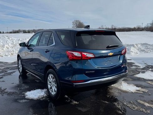 Used 2020 Chevrolet Equinox LT w/ Driver Convenience Package image 6