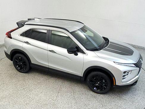 Used 2025 Mitsubishi Eclipse Cross AWD image 16