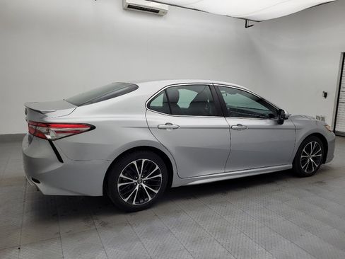 Used 2018 Toyota Camry SE image 10