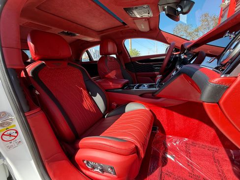 Used 2023 Bentley Flying Spur Plug-In Hybrid image 15