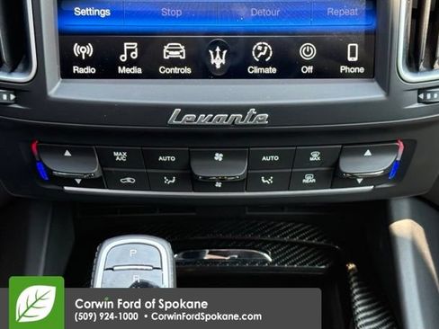 Used 2019 Maserati Levante Trofeo AWD/4WD image 29