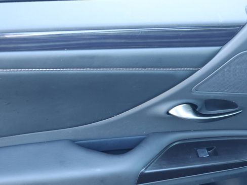 Used 2019 Lexus ES 350 Luxury w/ Premium Package image 32