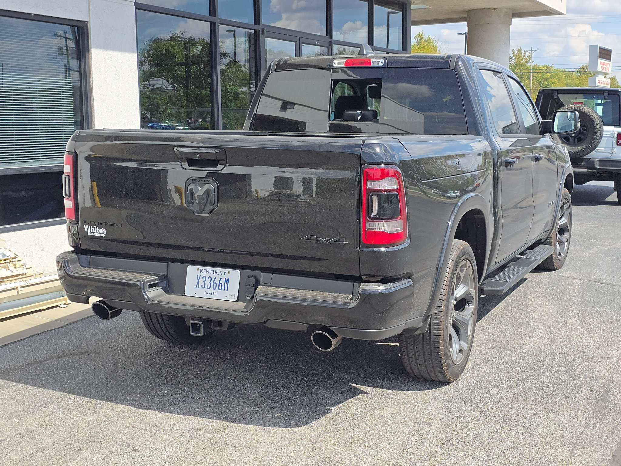 Used 2023 RAM 1500 Limited w/ Night Edition AWD/4WD image 3