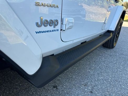 Used 2023 Jeep Wrangler Unlimited Sahara w/ Cold Weather Group image 33