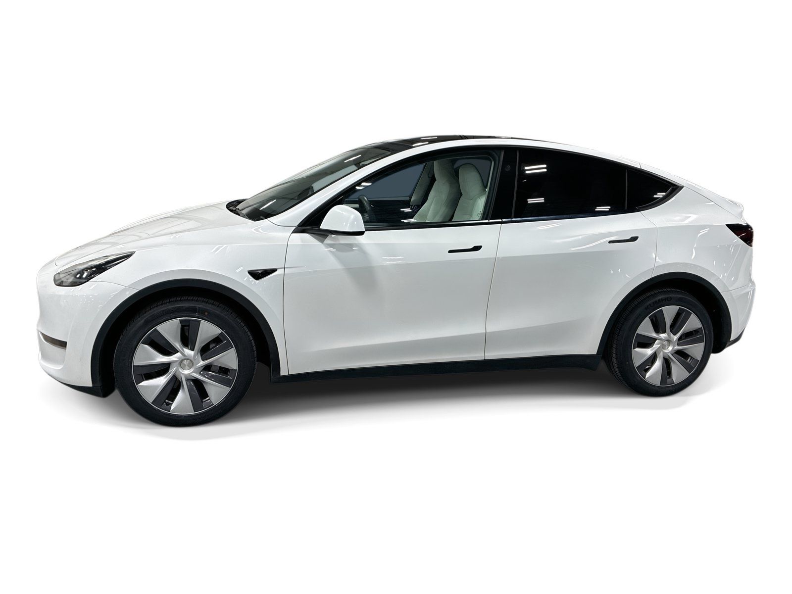 Certified 2023 Tesla Model Y Long Range AWD/4WD image 3