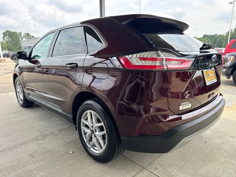 Certified 2024 Ford Edge SEL w/ Convenience Package AWD/4WD image 5