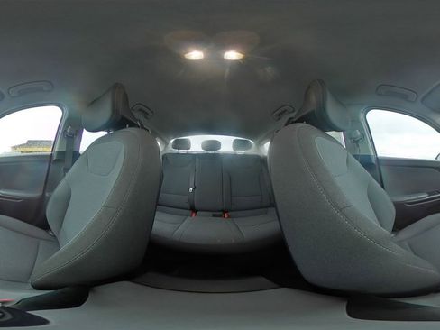 Used 2025 Kia K4 LXS image 41