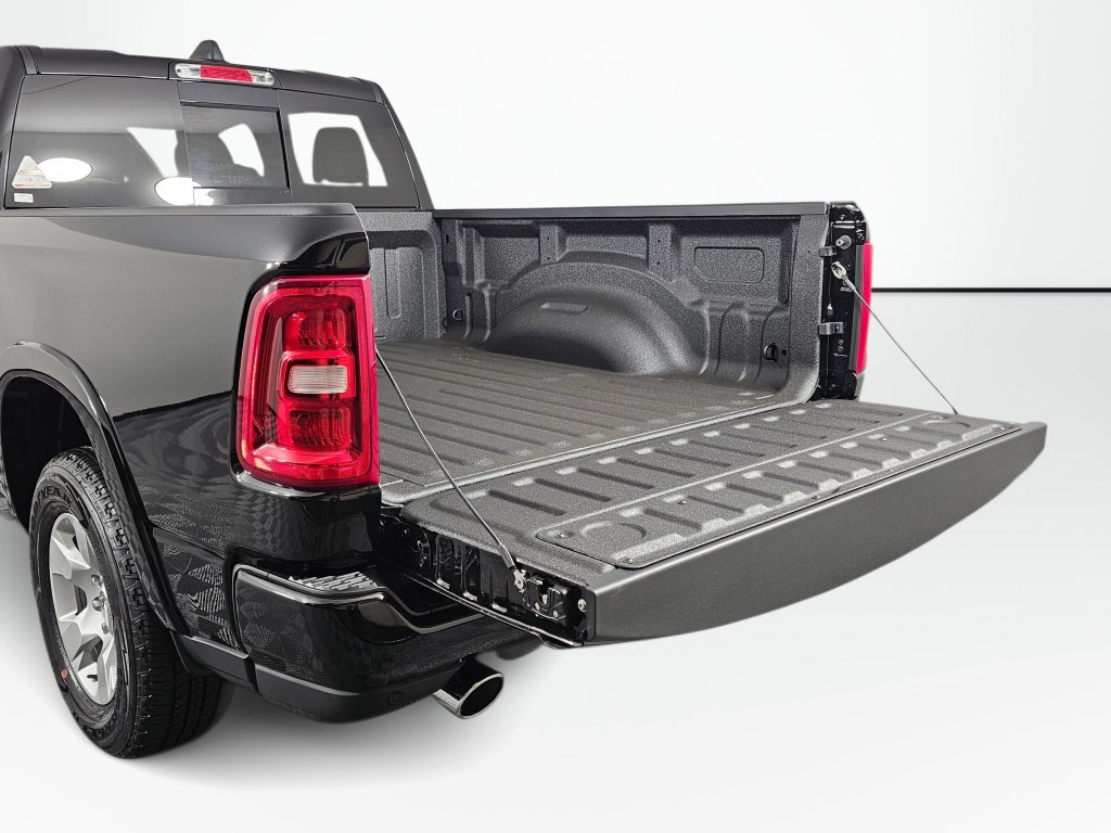 New 2026 RAM 1500 Big Horn AWD/4WD image 17