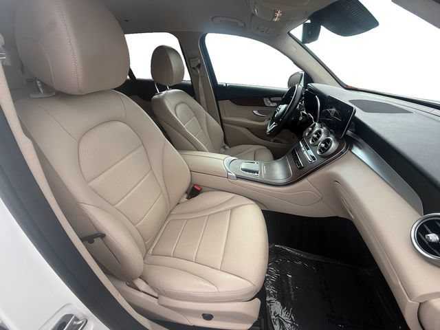 Used 2022 Mercedes-Benz GLC 300 4MATIC image 23