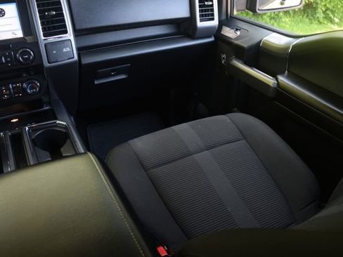 Used 2016 Ford F150 XLT w/ Equipment Group 302A Luxury AWD/4WD image 14