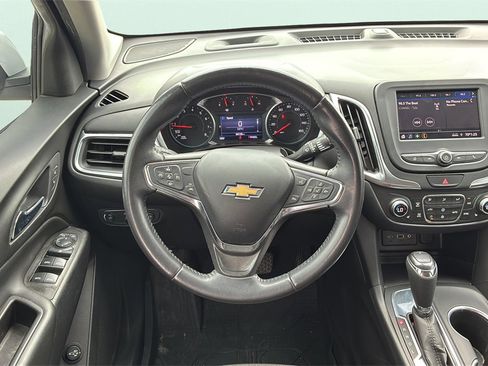Used 2021 Chevrolet Equinox LT image 17